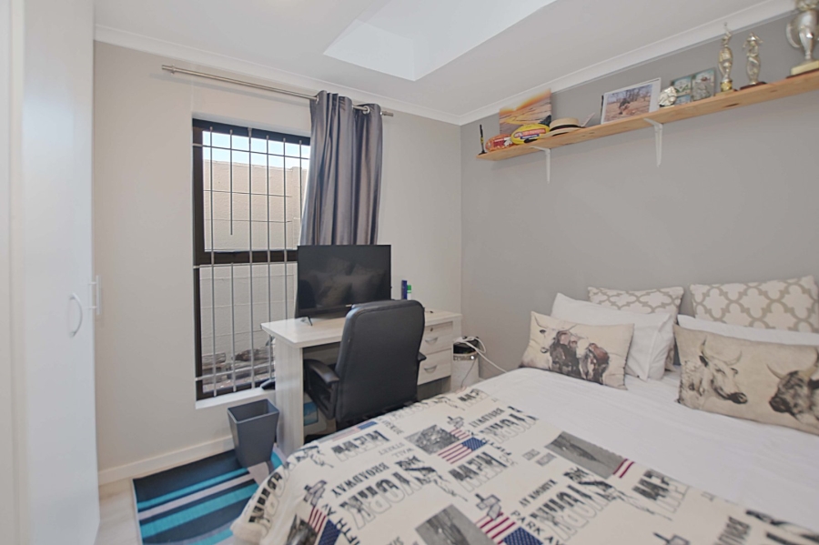  Bedroom Property for Sale in West Beach Western Cape